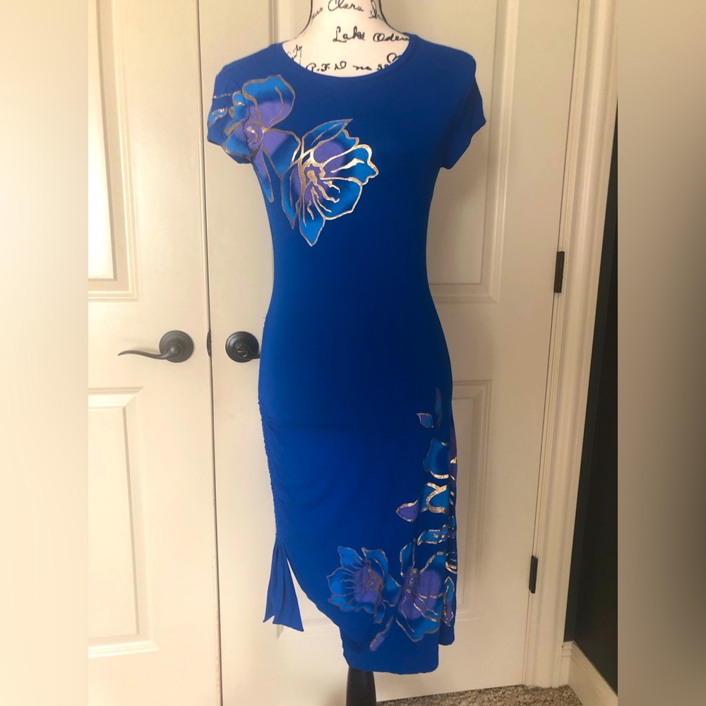 Very flattering dress